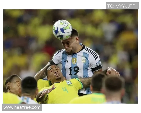 图库曼与格雷米奥的激烈对决展现足球魅力与团队精神的巅峰较量