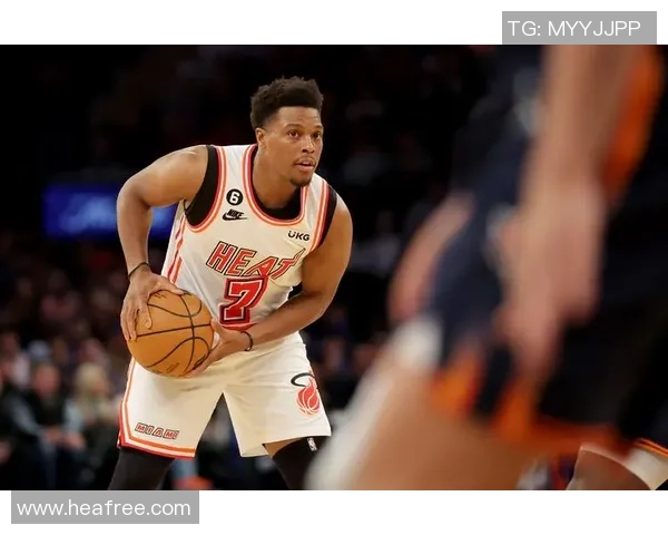 火箭队与黄蜂队激战央视直播精彩瞬间回顾与分析