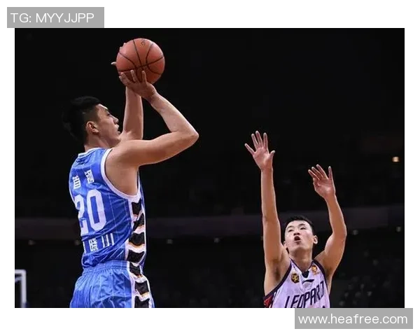 翟晓川：从篮球场上的明星到生活中的多面手，探索他的成长与奋斗之路