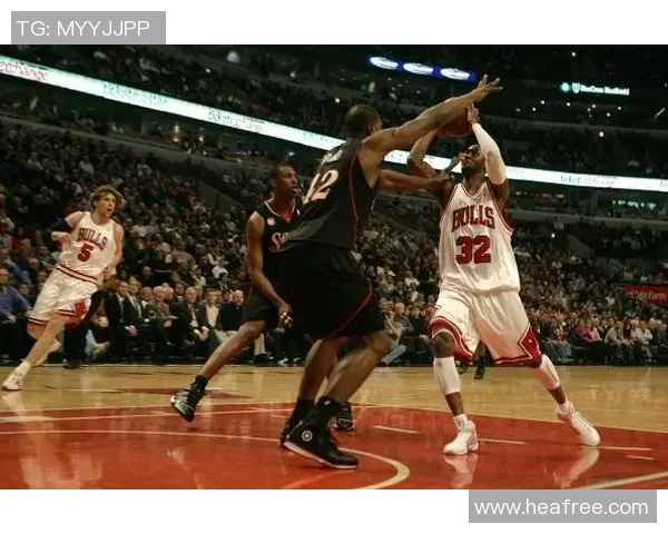 2016年骑士与公牛的激烈对决回顾及赛季精彩瞬间分析