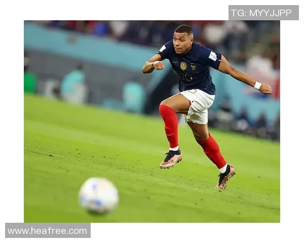 姆巴佩与拉莫斯的对决：年轻天才与经验老将的巅峰较量