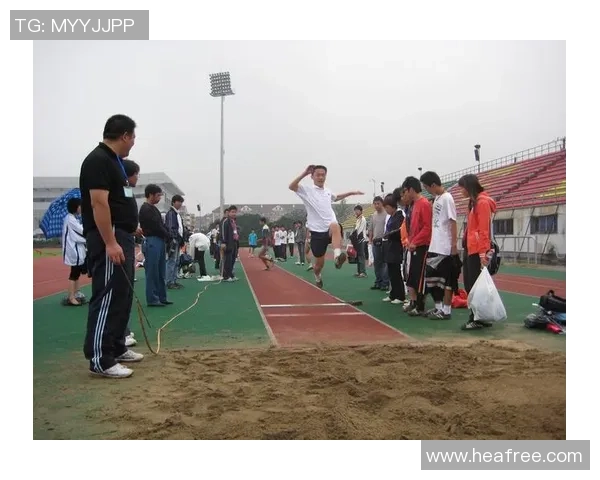 武汉羽毛球队耐力提升之路探讨与热议 武汉羽毛球队耐力提升之路探讨与热议